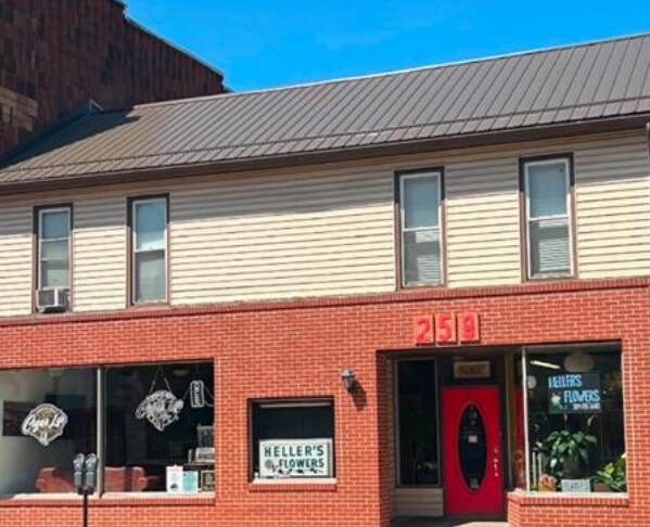 Primary Photo Of 259 Jefferson Ave, Moundsville Storefront Retail Residential For Sale