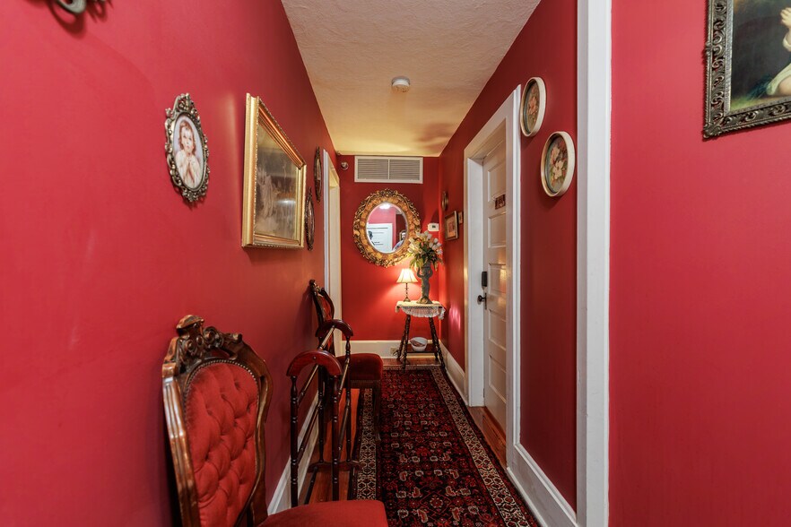 More Photos Of 215 E French Ave, Orange City Hospitality For Sale