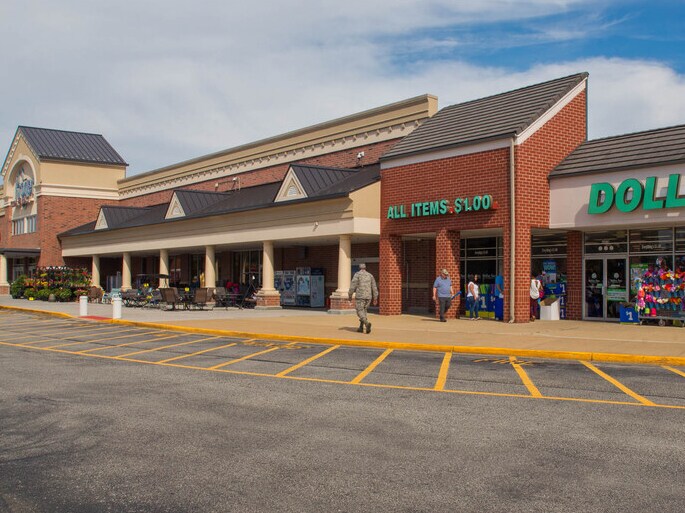 More Photos Of 5007 Victory Blvd, Yorktown General Retail For Lease