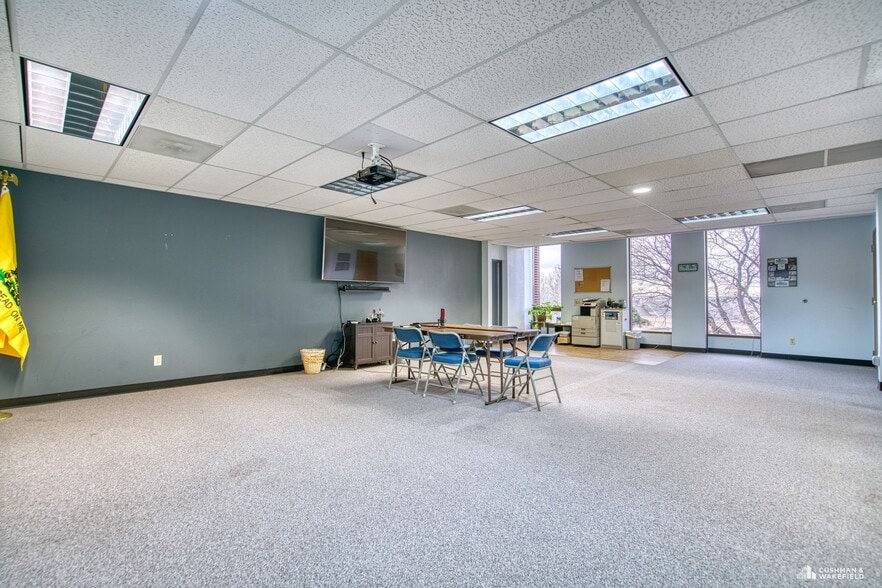 More Photos Of 2300 W Eisenhower Blvd, Loveland Office For Sale