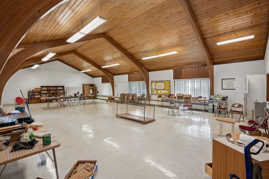 More Photos Of 5723 Franklin Ave, Des Moines Specialty For Sale