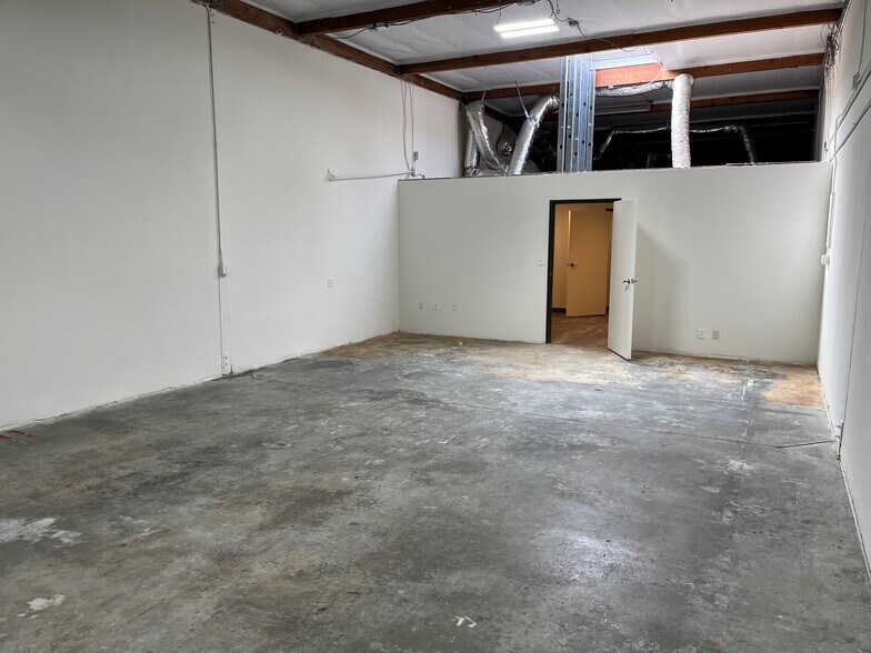 More Photos Of 269-299 W Allen Ave, San Dimas Unknown For Lease