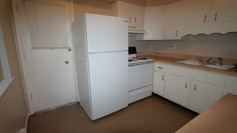 More Photos Of 7499 Hazelcrest Dr, Hazelwood Apartments For Sale