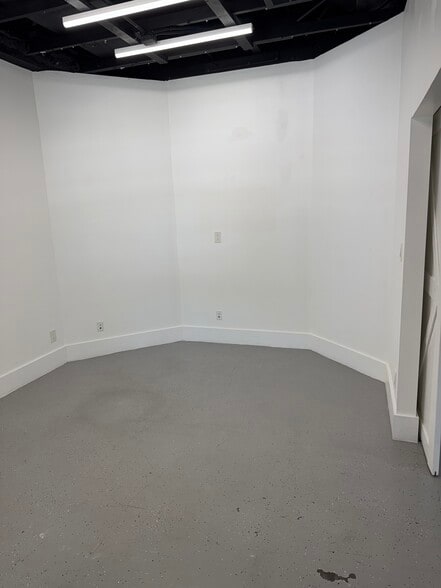 More Photos Of 120 E Marks St, Orlando Loft Creative Space For Lease