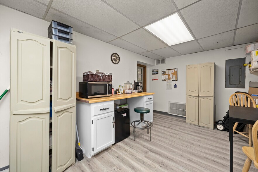 More Photos Of 1801 Croghan St, Fremont Storefront Retail Residential For Sale