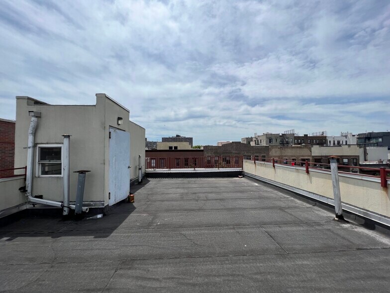 More Photos Of 33 Maujer St, Brooklyn Apartments For Sale