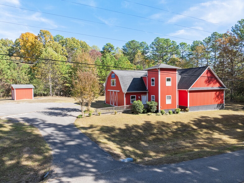 More Photos Of 215 Baker Rd, Huntingdon Lodge Meeting Hall For Sale