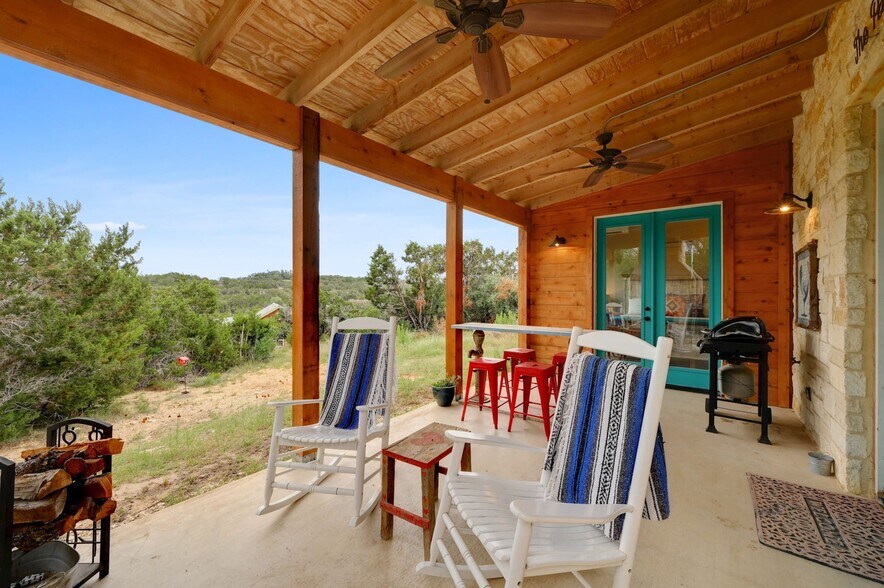 More Photos Of 7400 McGregor Ln, Dripping Springs Hotel For Sale