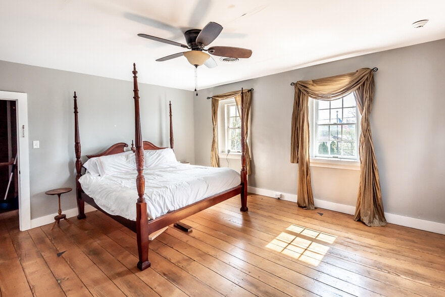 More Photos Of 121 S Main St, Waynesville Hospitality For Sale