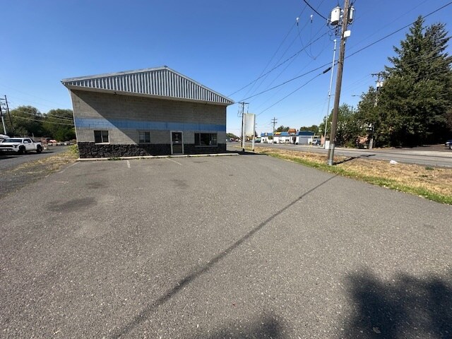 More Photos Of 427 Troy Rd, Moscow Warehouse For Sale