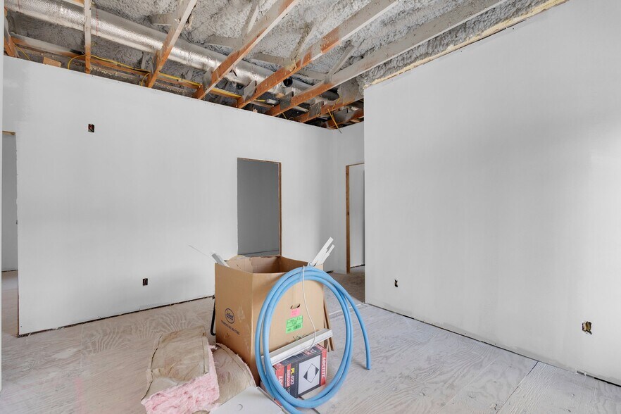 More Photos Of 737 Bridgeport Ave, Shelton Storefront For Lease