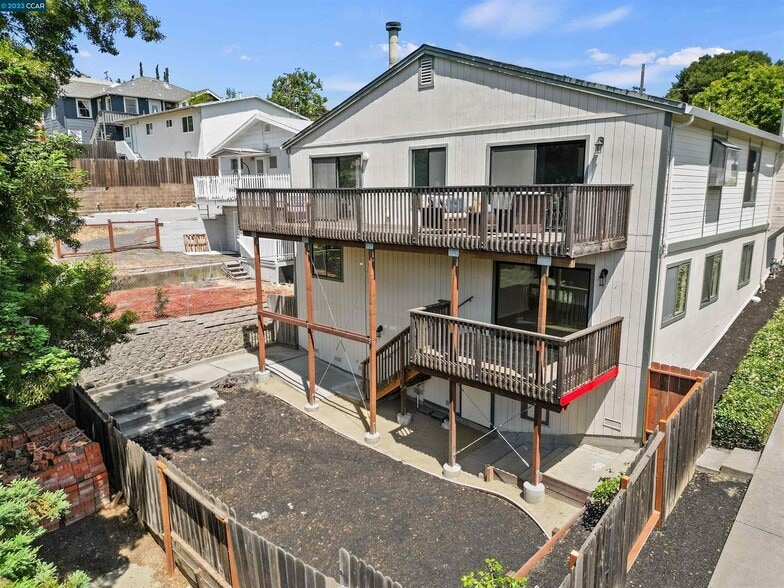 More Photos Of 619 Edwards St, Crockett Healthcare For Sale