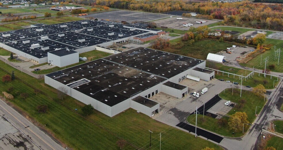 More Photos Of 700 Resende Rd, Webster Unknown For Lease