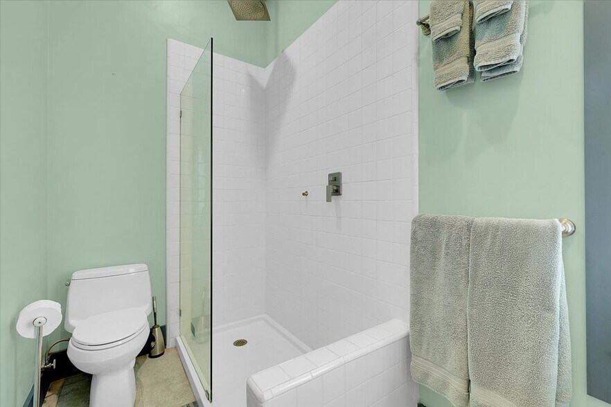 More Photos Of 228 1st St, Marysville Storefront Retail Residential For Sale