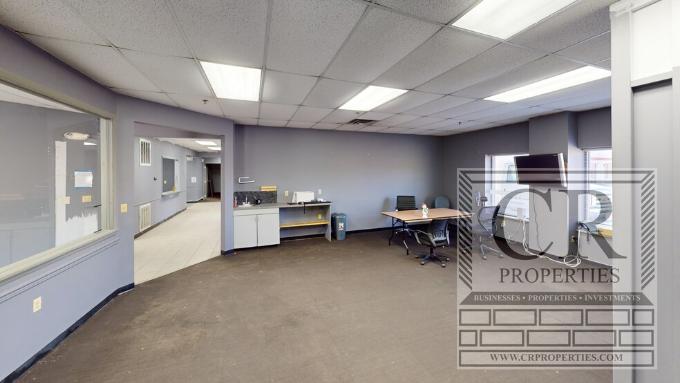 More Photos Of 2934 US Route 9W, New Windsor Township Auto Dealership For Sale