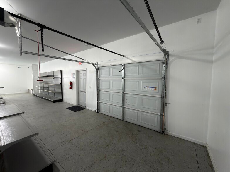 More Photos Of 205 Wiley ave, Washington General Retail For Sale