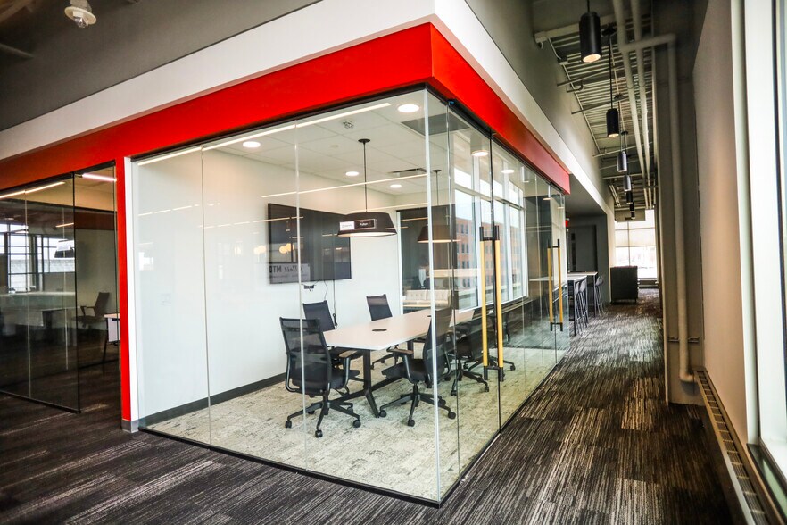 More Photos Of 435 Ionia Ave SW, Grand Rapids Freestanding For Lease