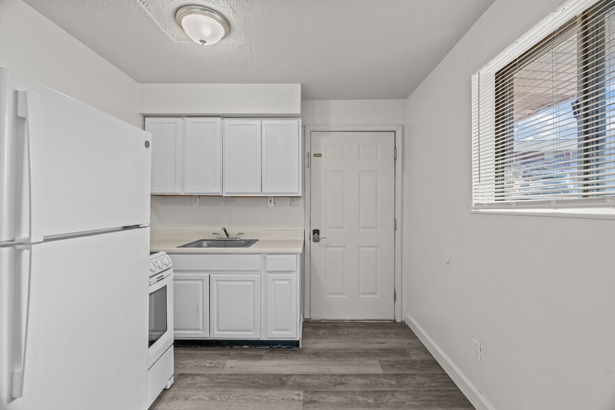 More Photos Of 2404 Williams Creek Rd, High Ridge Apartments For Sale