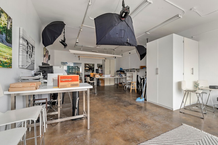 More Photos Of 1213-1223 S Pacific Coast Hwy, Redondo Beach Storefront For Sale