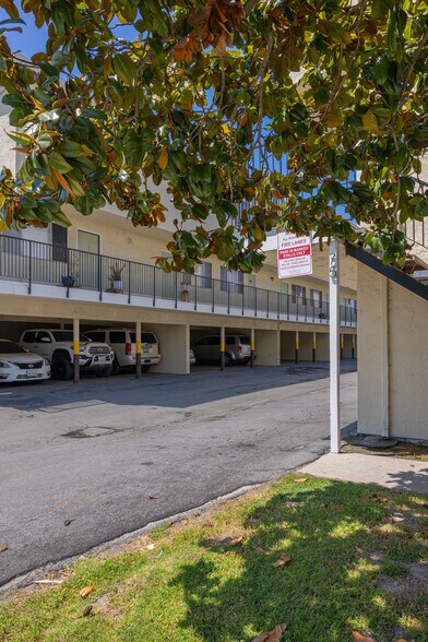 More Photos Of 75 N Hebbron Ave, Salinas Apartments For Sale