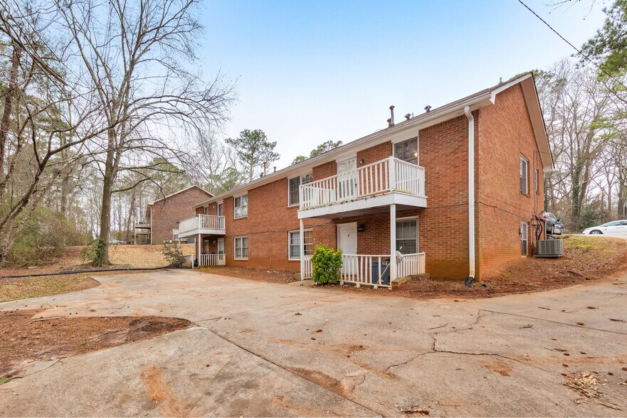 More Photos Of 145 Hunters Ln, Fayetteville Multifamily For Sale