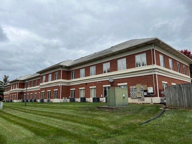 More Photos Of 1700 Ups Dr, Louisville Office For Sale