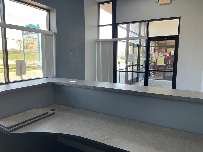More Photos Of 2214-2222 Highway 10, Mounds View Storefront Retail Office For Lease