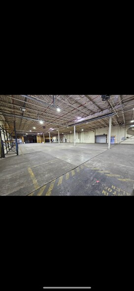 More Photos Of 31 Machias Bay Dr, Cutler Distribution For Lease