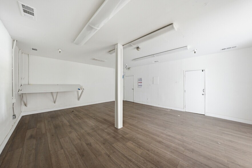 More Photos Of 16440 Ashland Ave, San Lorenzo Warehouse For Lease