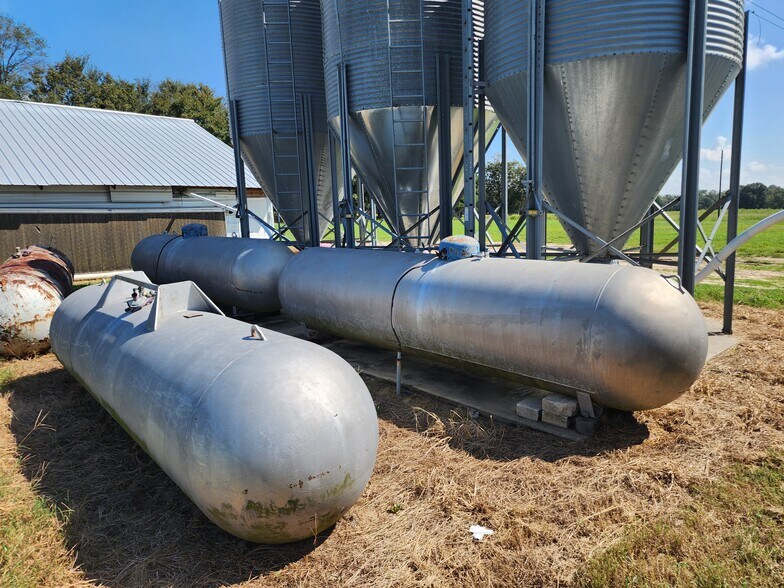 More Photos Of 594 Daffodil Ln, Pitts Land For Sale