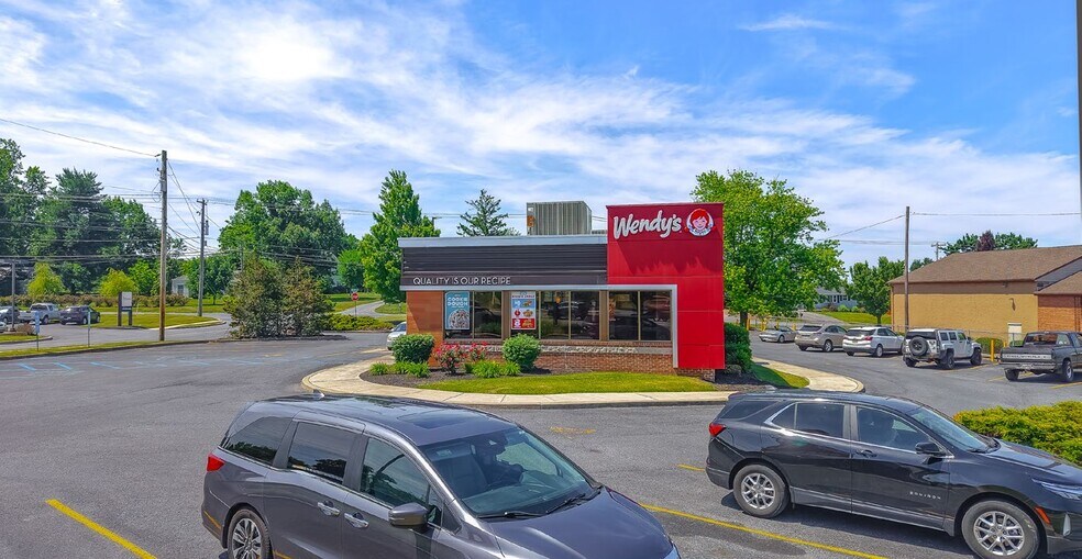 More Photos Of 1660 S Market St, Elizabethtown Fast Food For Sale