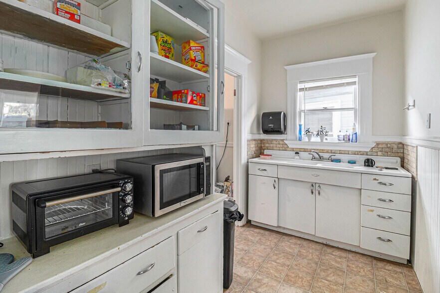 More Photos Of 2307-2311 Harrison St, Oakland Apartments For Sale