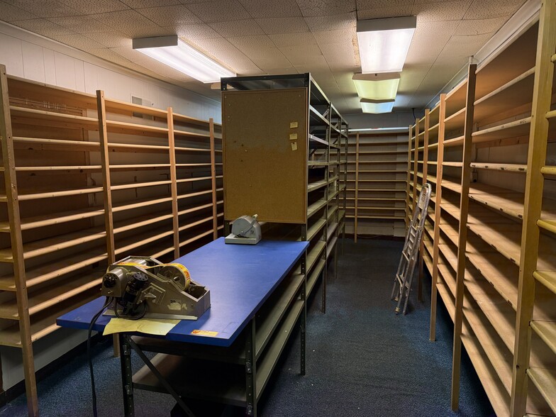 More Photos Of 300 N Westwood Dr, Toledo Manufacturing For Sale