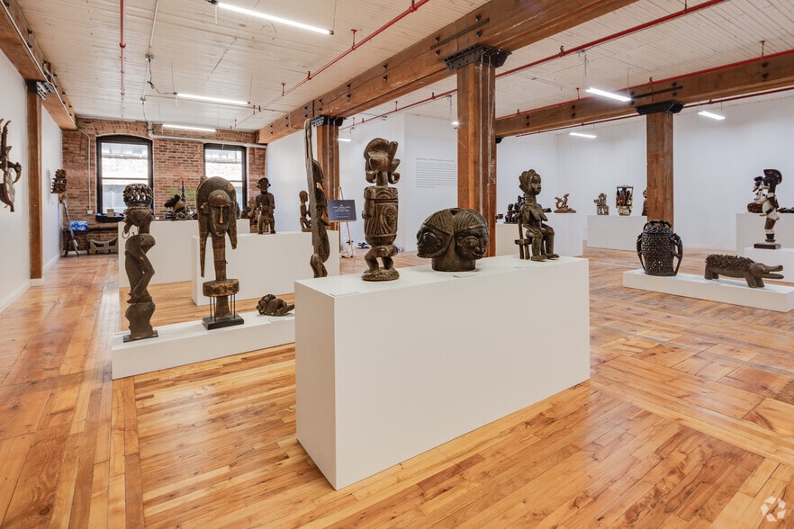 More Photos Of 3636 S Iron St, Chicago Light Distribution For Lease