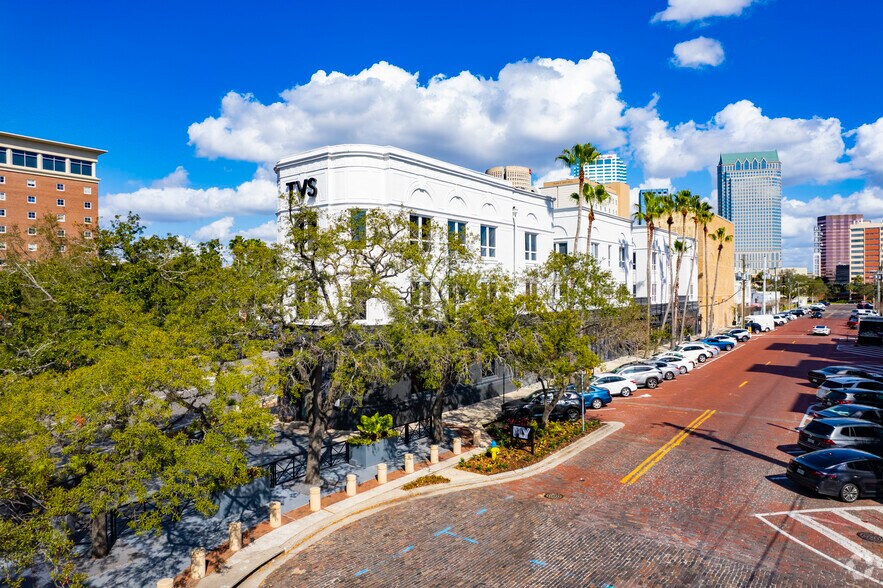 More Photos Of 442 W Kennedy Blvd, Tampa Office For Lease
