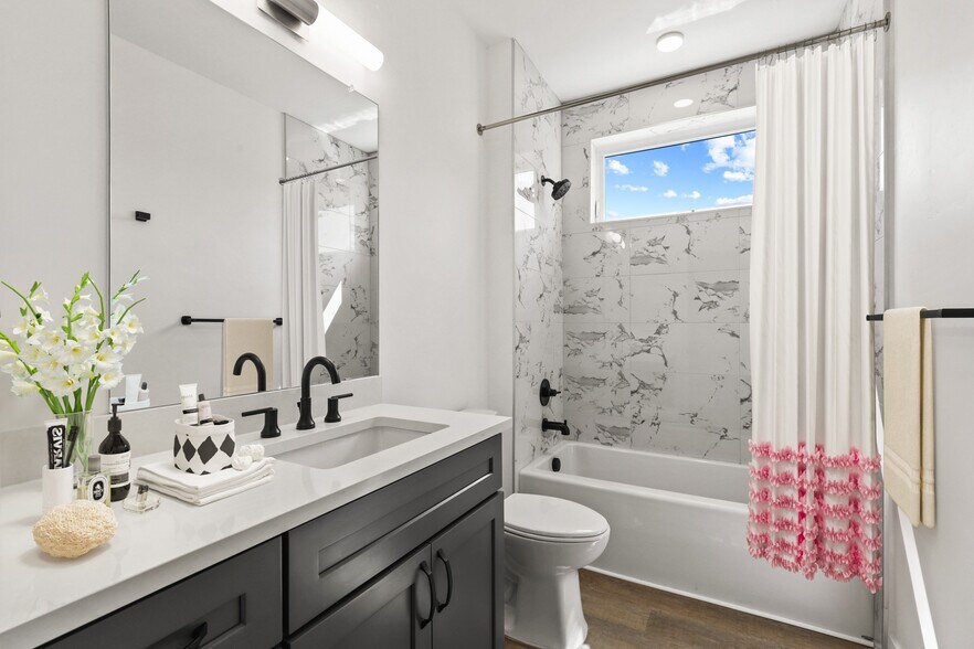 More Photos Of 1775 S Pearl St, Denver Apartments For Sale