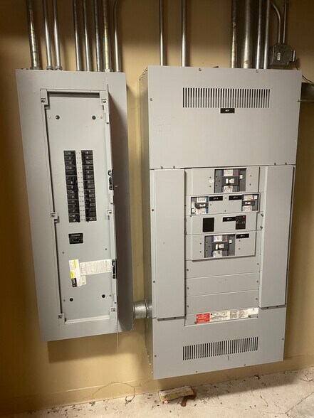 More Photos Of 1640 W Fullerton Ave, Chicago Bank For Lease