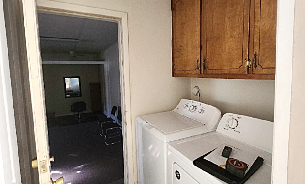 More Photos Of 7117 Raeford Rd, Fayetteville Freestanding For Lease