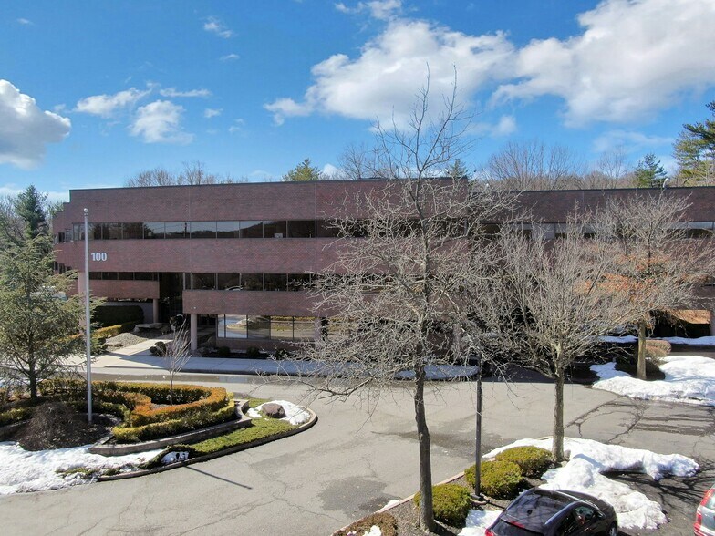 More Photos Of 100 Dutch Hill Rd, Orangeburg Medical For Lease