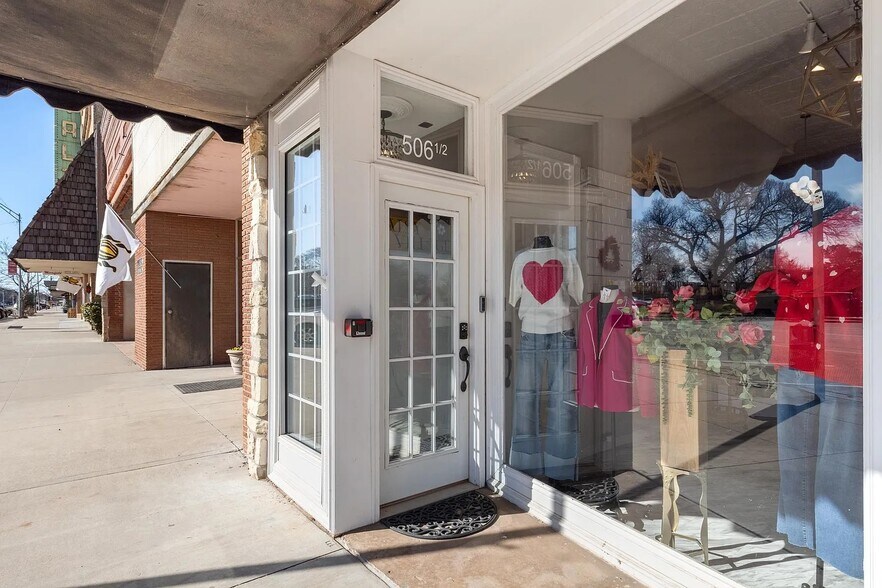 More Photos Of 506 Flynn St, Alva Storefront Retail Residential For Sale