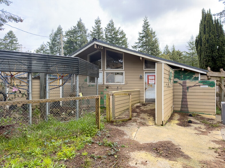 More Photos Of 46914 US-101, Bandon General Retail For Sale