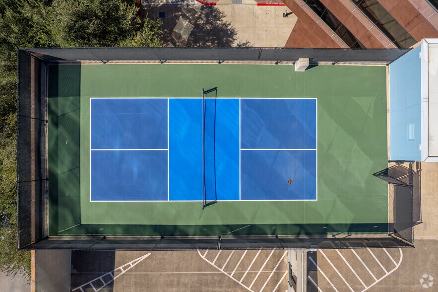 More Photos Of 2603 Augusta Dr, Houston Office For Lease