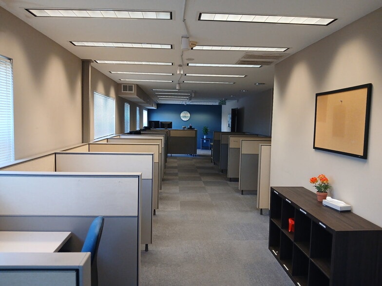 More Photos Of 1347 Jefferson St, Macon-Bibb Office For Lease