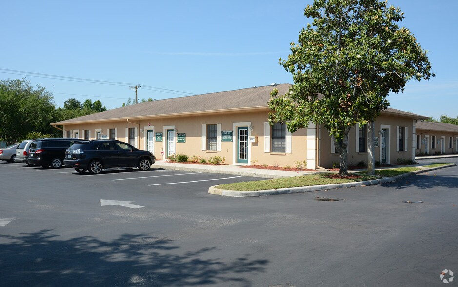 More Photos Of 8911 Regents Park Dr, Tampa Office For Lease