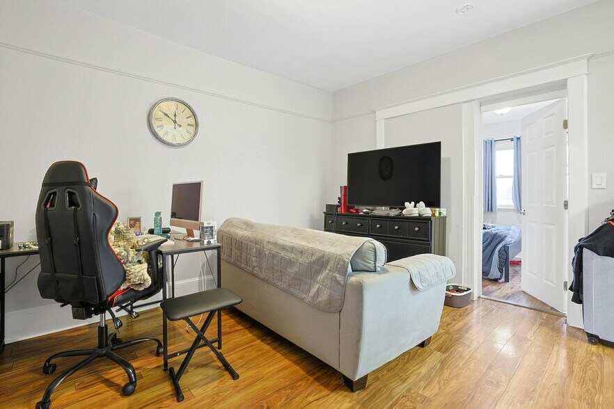 More Photos Of , Pearl River Unknown For Sale