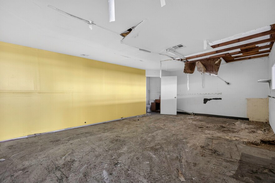 More Photos Of , Carnegie General Retail For Sale