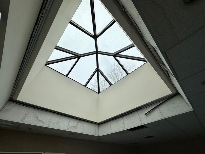 More Photos Of 11 Murray Street, Glens Falls Medical For Sale