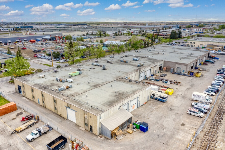 More Photos Of 4357 54 Av SE, Calgary Warehouse For Lease