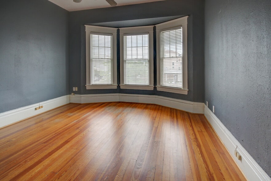 More Photos Of 239 Westheimer Rd, Houston Office Residential For Sale