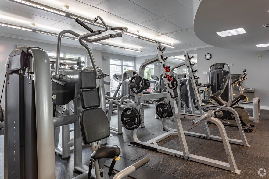 More Photos Of 7650 SE 27th St, Mercer Island Apartments For Lease